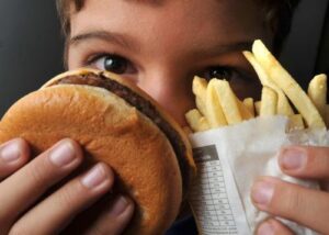 Brasil assume metas para frear crescimento da obesidade até 2019