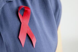 Quase 1 mi de mulheres e meninas são infectadas por HIV a cada ano