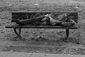 Relatório da Oxfam mostra desigualdade de renda estagnada; aumenta número de pobres