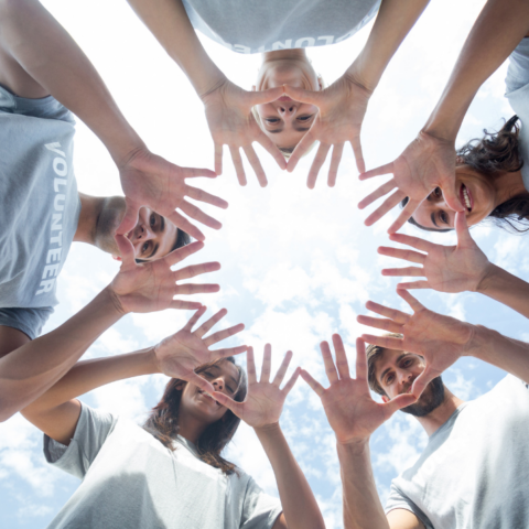 Voluntariado na religião: a importância da legalização e gestão eficiente