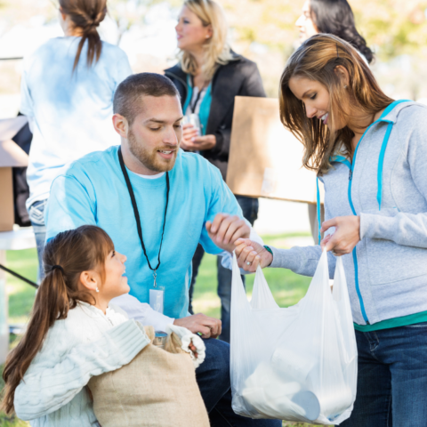 Doações individuais no Brasil somam R$ 24,3 bilhões em 2024, aponta pesquisa