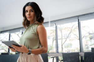 Cooperativismo amplia acesso feminino à educação financeira