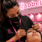 Sobelle se destaca no mercado de extensão de cílios