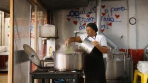 Documentário retrata rotina das Cozinhas Solidárias do MTST